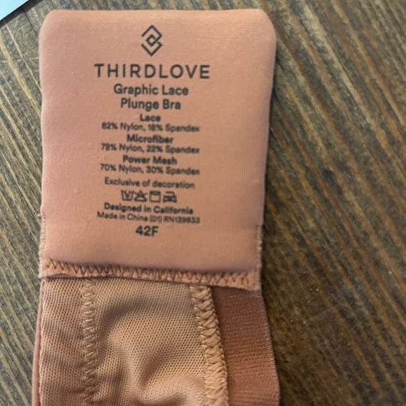 Third love lace plunge bra. Size 42F. NWT. Perfect condition. - Picture 4 of 4